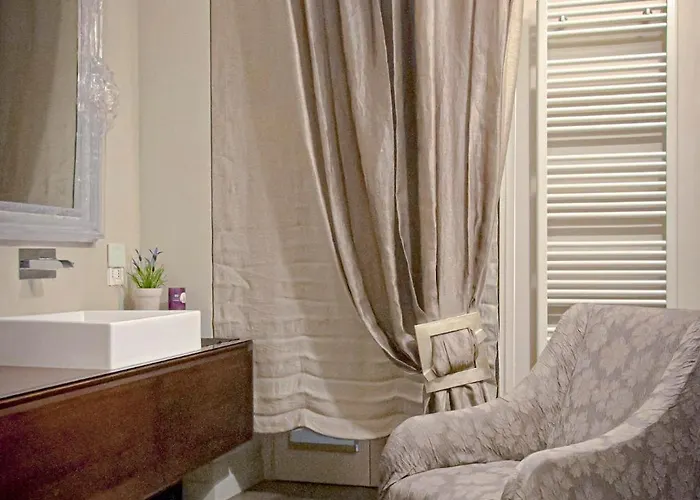 Campo De Fiori Luxury Jacuzzi & Cinema *