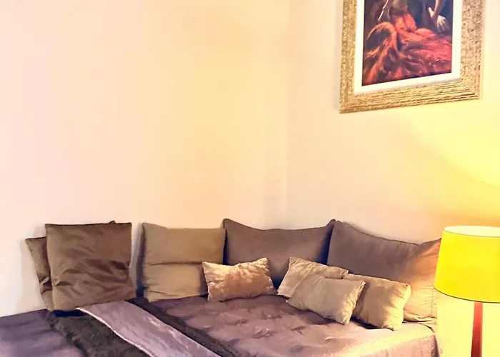 Campo De Fiori Luxury Jacuzzi & Cinema *