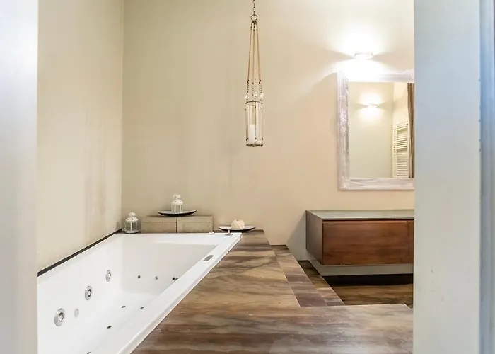 Campo De Fiori Luxury Jacuzzi & Cinema Apartment Rom