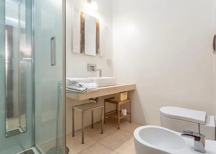 Campo De Fiori Luxury Jacuzzi & Cinema