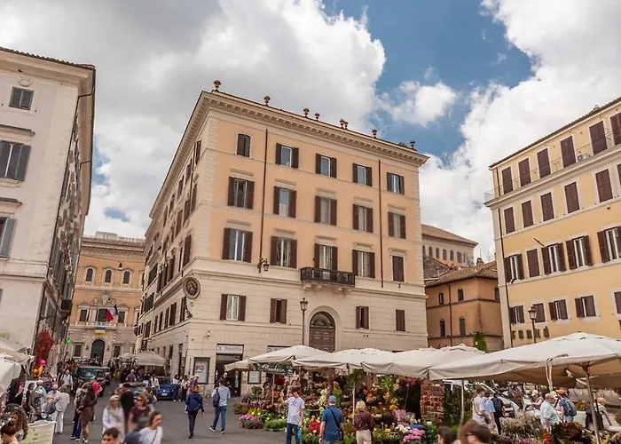 Campo De Fiori Luxury Jacuzzi & Cinema *
